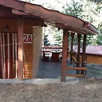 ива Üdülőpark Szarnica