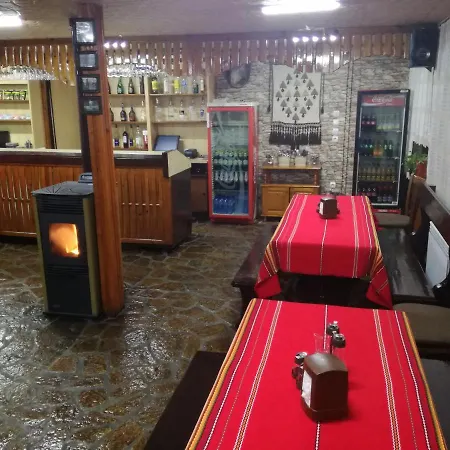 ива Üdülőpark Szarnica