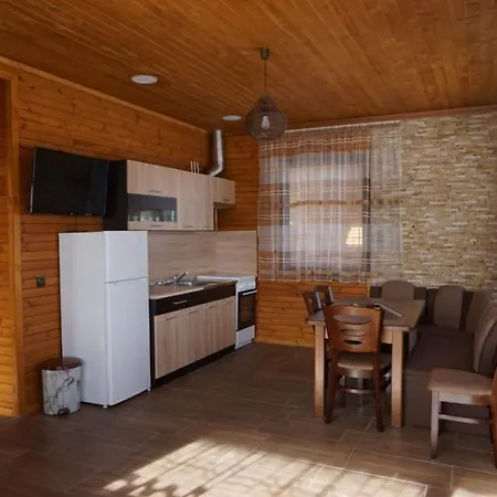 ива Üdülőpark Szarnica